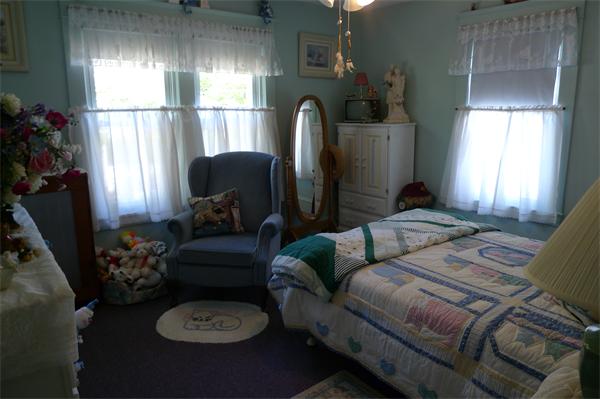 23 Warren Street West Springfield, MA 01089 - Photo 13 of 17 Gallery Image 13