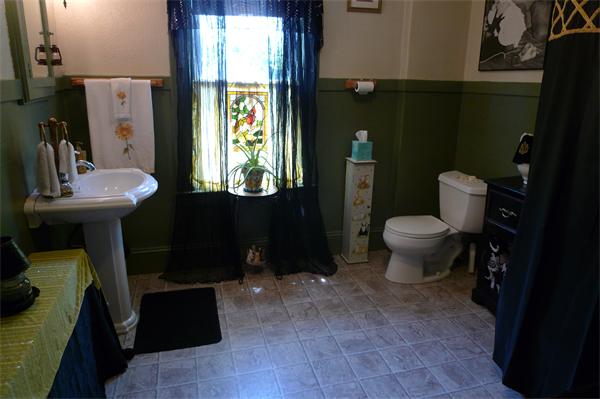 23 Warren Street West Springfield, MA 01089 - Photo 15 of 17 Gallery Image 15