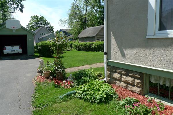 23 Warren Street West Springfield, MA 01089 - Photo 3 of 17 Gallery Image 3