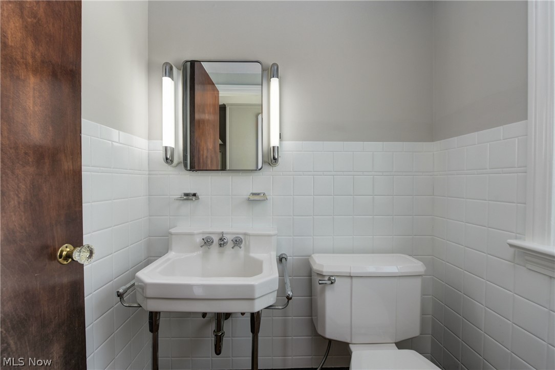 16205 Munn Road Cleveland, OH 44111 - Photo 27 of 34 Gallery Image 27