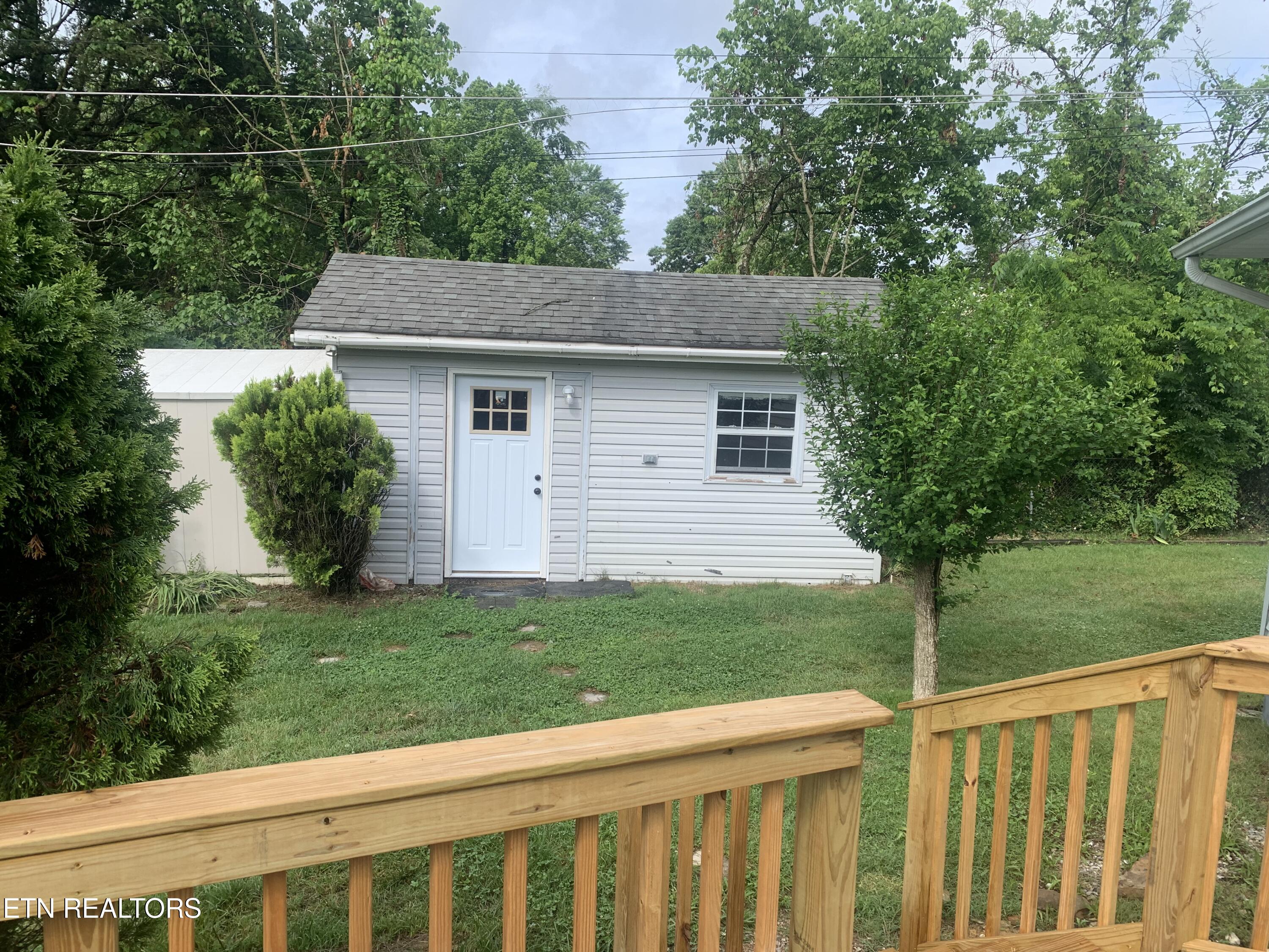 503 Old Edgemoor Lane Powell, TN 37849 - Photo 4 of 18 extra storage