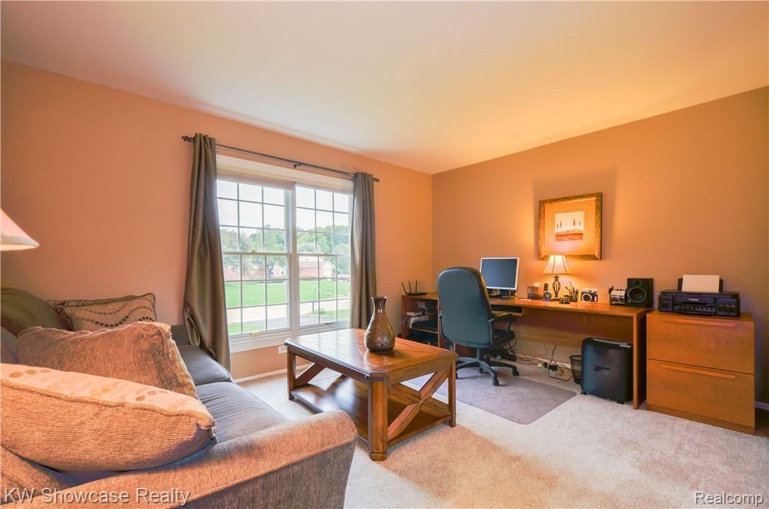 35999 Smithfield Road Farmington, MI 48335 - Photo 13 of 28 35999 Smithfield HDR1.jpg
