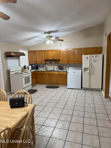 $170,000 | 185 Chatham Drive, Holly Springs, MS 38635