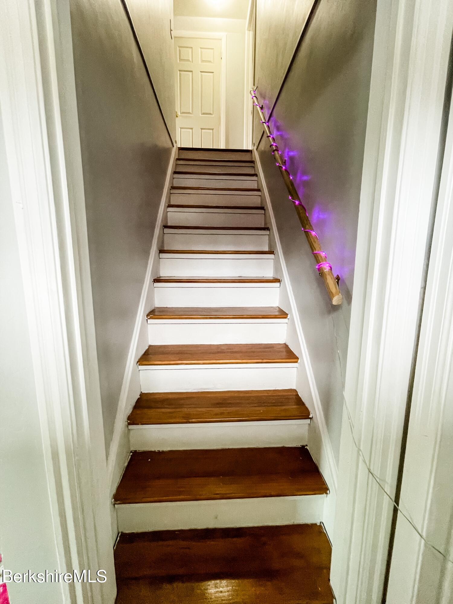 266 Cheshire Road Pittsfield, MA 01201 - Photo 9 of 16 10