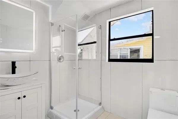 $377,000 | 207 South Oleander Avenue, Daytona Beach, FL 32118