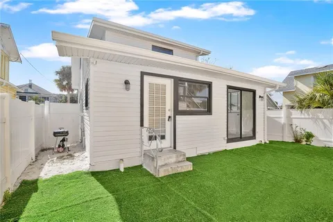 $377,000 | 207 South Oleander Avenue, Daytona Beach, FL 32118