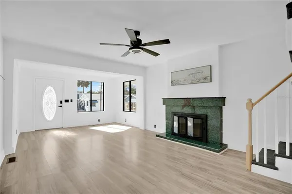 $377,000 | 207 South Oleander Avenue, Daytona Beach, FL 32118