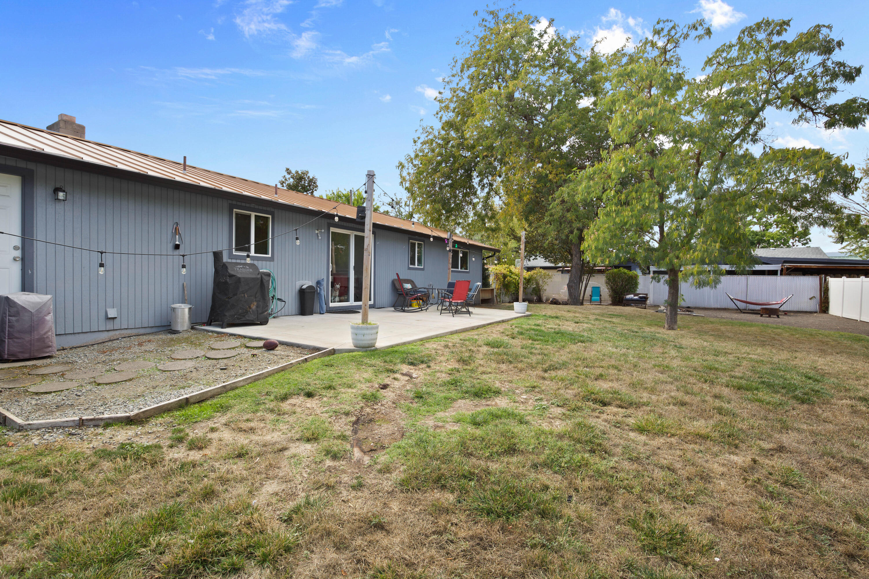 990 Janes Road Medford, OR 97501 - Photo 20 of 28 CU9A3831