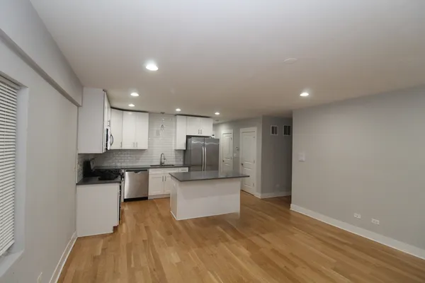 $4,500 | 1411 West Taylor Street, Unit 1R, Chicago, IL 60607