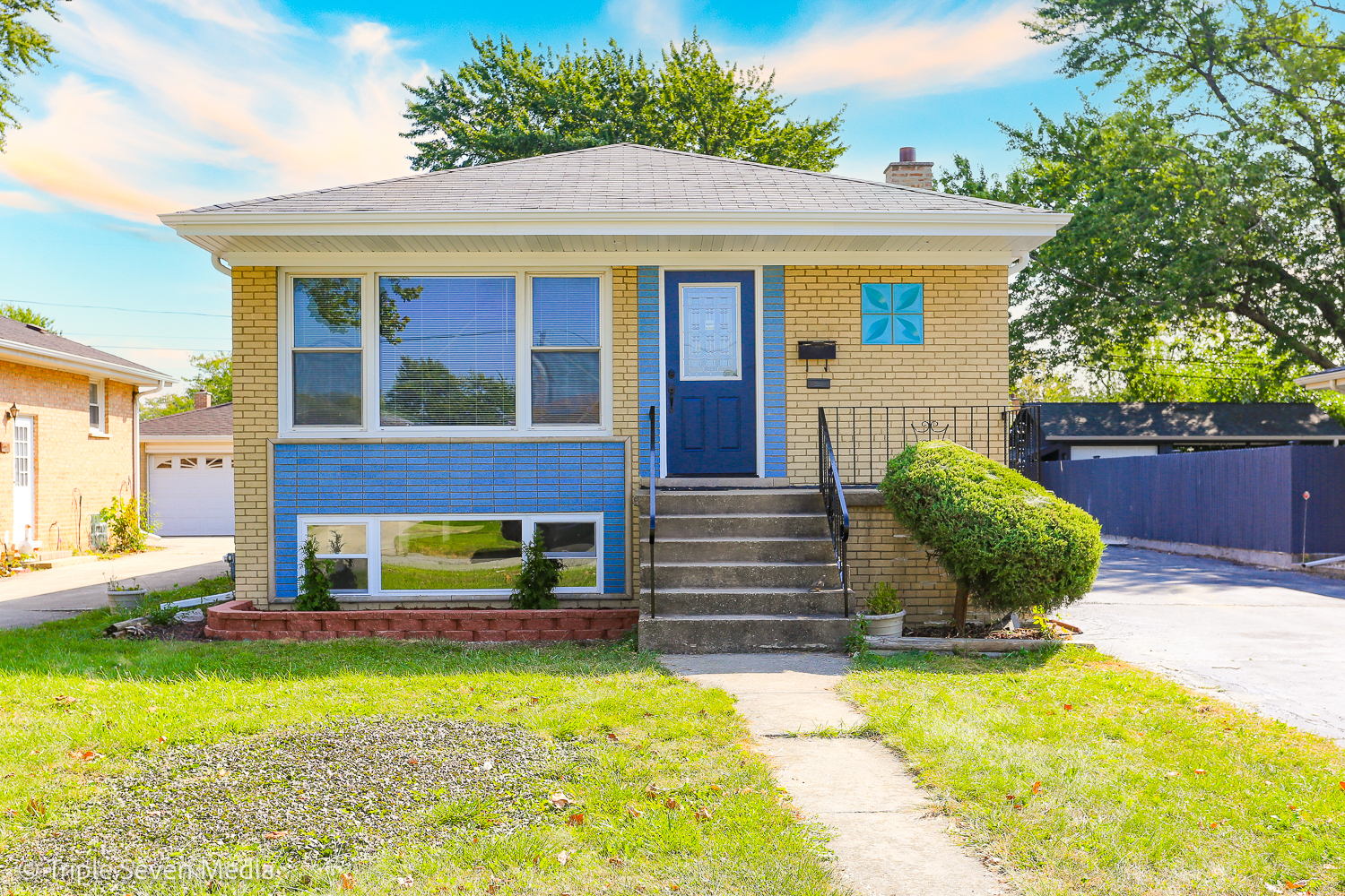 8235 Mason Avenue Burbank, IL 60459 - Photo 1 of 1