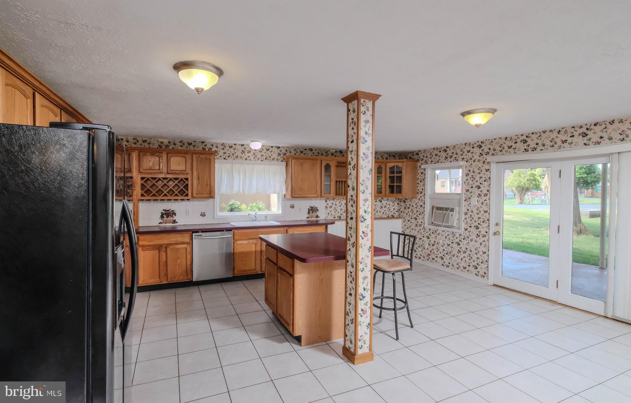 914 Braxton Road Front Royal, VA 22630 - Photo 6 of 59 Gallery Image 6