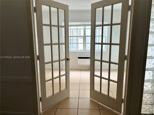 $1,550 | 318 Majorca Avenue, Unit 204, Coral Gables, FL 33134