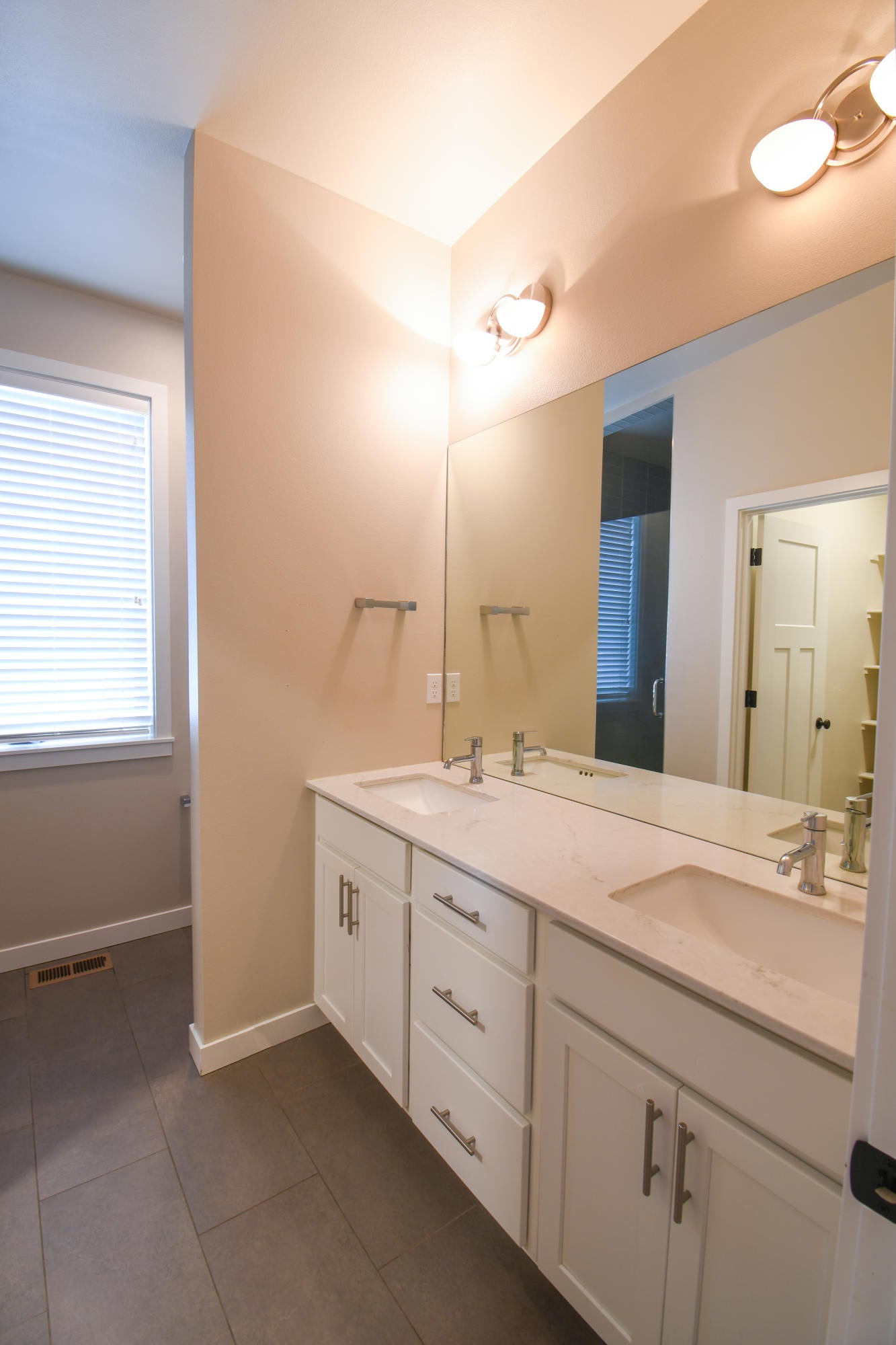 63157 Iner Loop Bend, OR 97701 - Photo 18 of 24 Master Bathroom 1