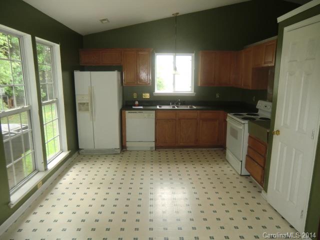 6917 Alanbrook Road Charlotte, NC 28215 - Photo 4 of 10