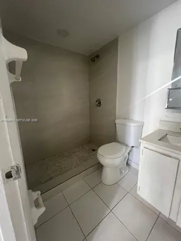 $1,700 | 10090 Northwest 80th Court, Unit 1435, Hialeah Gardens, FL 33016