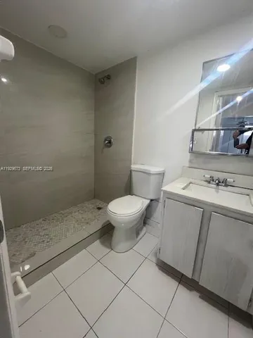 $1,700 | 10090 Northwest 80th Court, Unit 1435, Hialeah Gardens, FL 33016