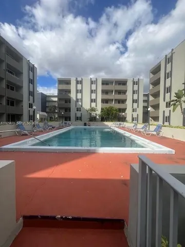 $1,700 | 10090 Northwest 80th Court, Unit 1435, Hialeah Gardens, FL 33016
