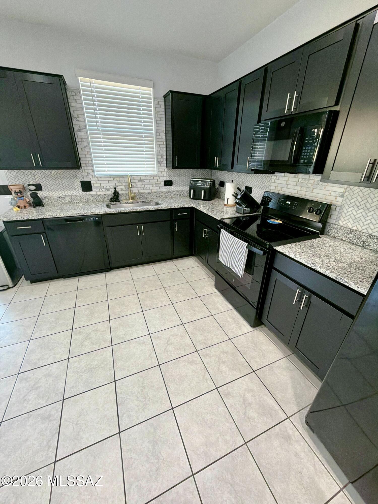 21380 East Treasure Road Red Rock, AZ 85145 - Photo 16 of 37