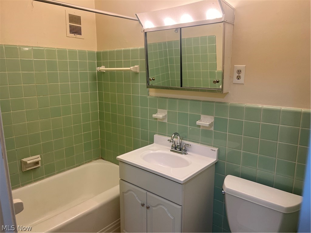 13773 Cedar Road, Unit 202 South Euclid, OH 44118 - Photo 11 of 13 Gallery Image 11