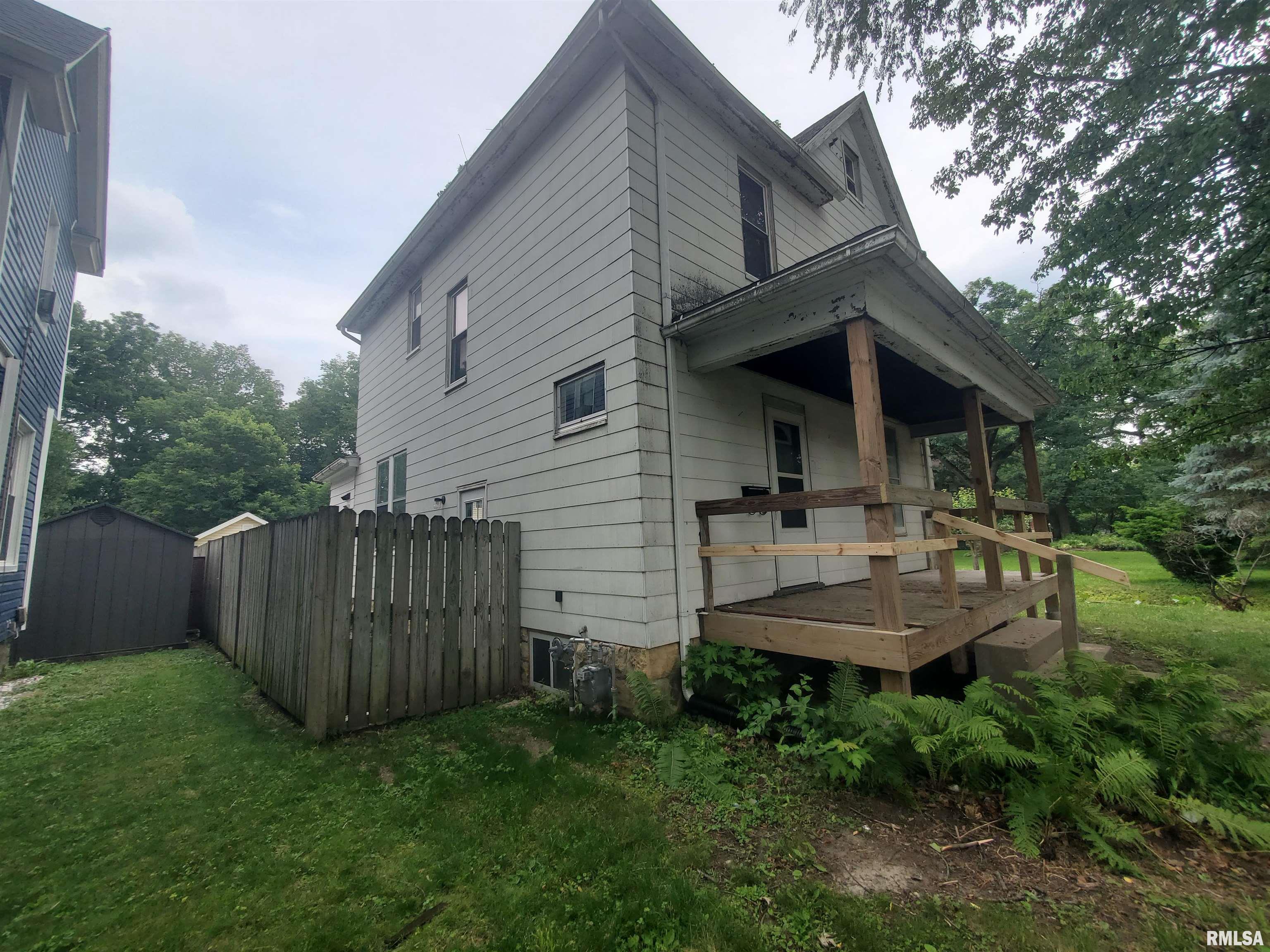 712 3rd Street Moline, IL 61265 - Photo 5 of 13