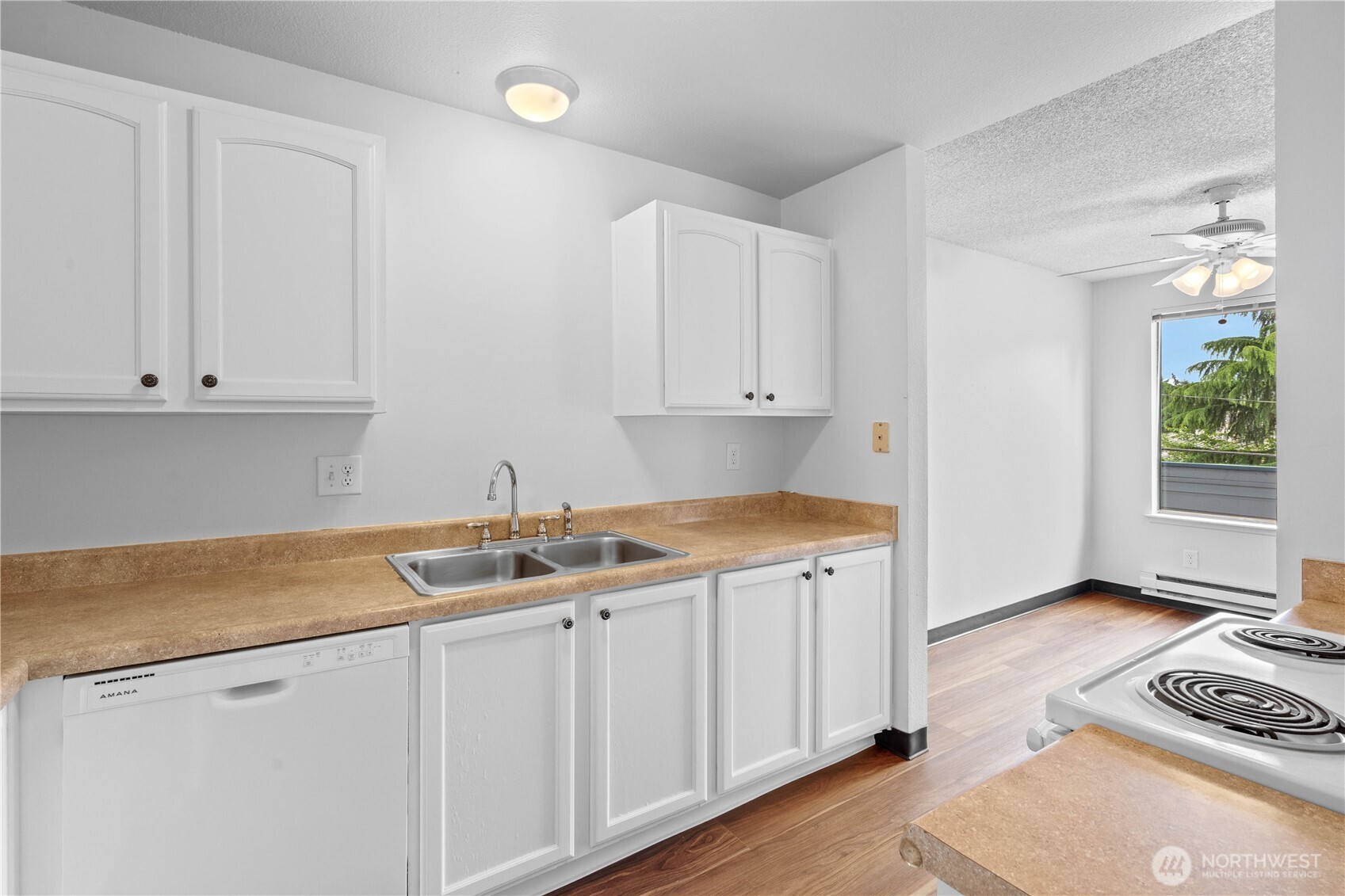 1832 South 330th Street, Unit D Federal Way, WA 98003 - Photo 8 of 21