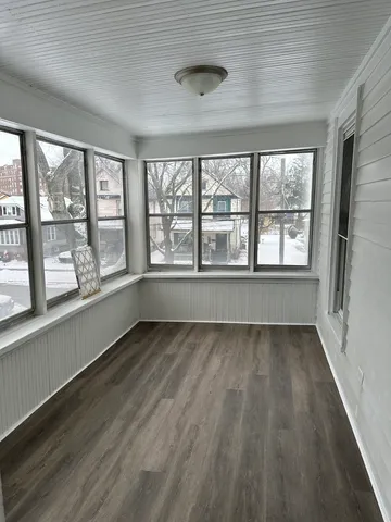 $476,000 | 231-233 Williams Street, Aurora, IL 60506