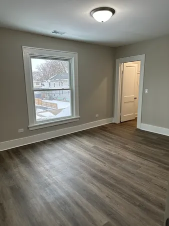 $467,000 | 231-233 Williams Street, Aurora, IL 60506