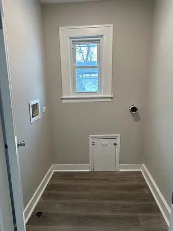 $467,000 | 231-233 Williams Street, Aurora, IL 60506