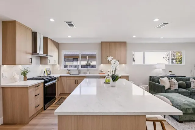 $1,898,000 | 2009 Trinity Street, San Mateo, CA 94403