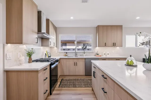 $1,898,000 | 2009 Trinity Street, San Mateo, CA 94403