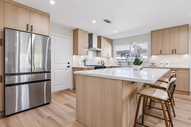 $1,898,000 | 2009 Trinity Street, San Mateo, CA 94403