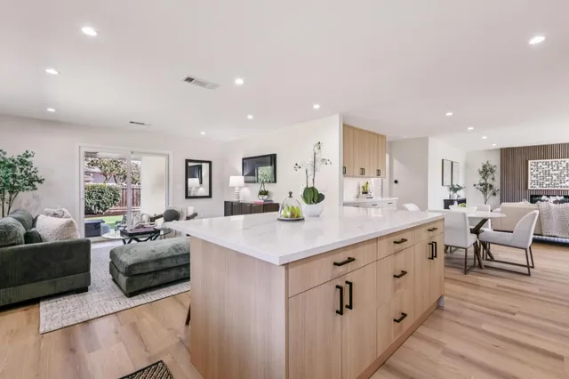 $1,898,000 | 2009 Trinity Street, San Mateo, CA 94403