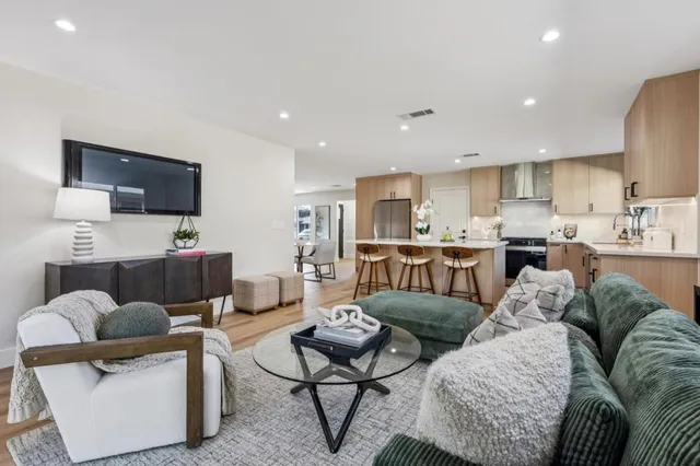 $1,898,000 | 2009 Trinity Street, San Mateo, CA 94403