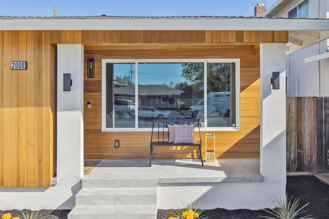 $1,898,000 | 2009 Trinity Street, San Mateo, CA 94403