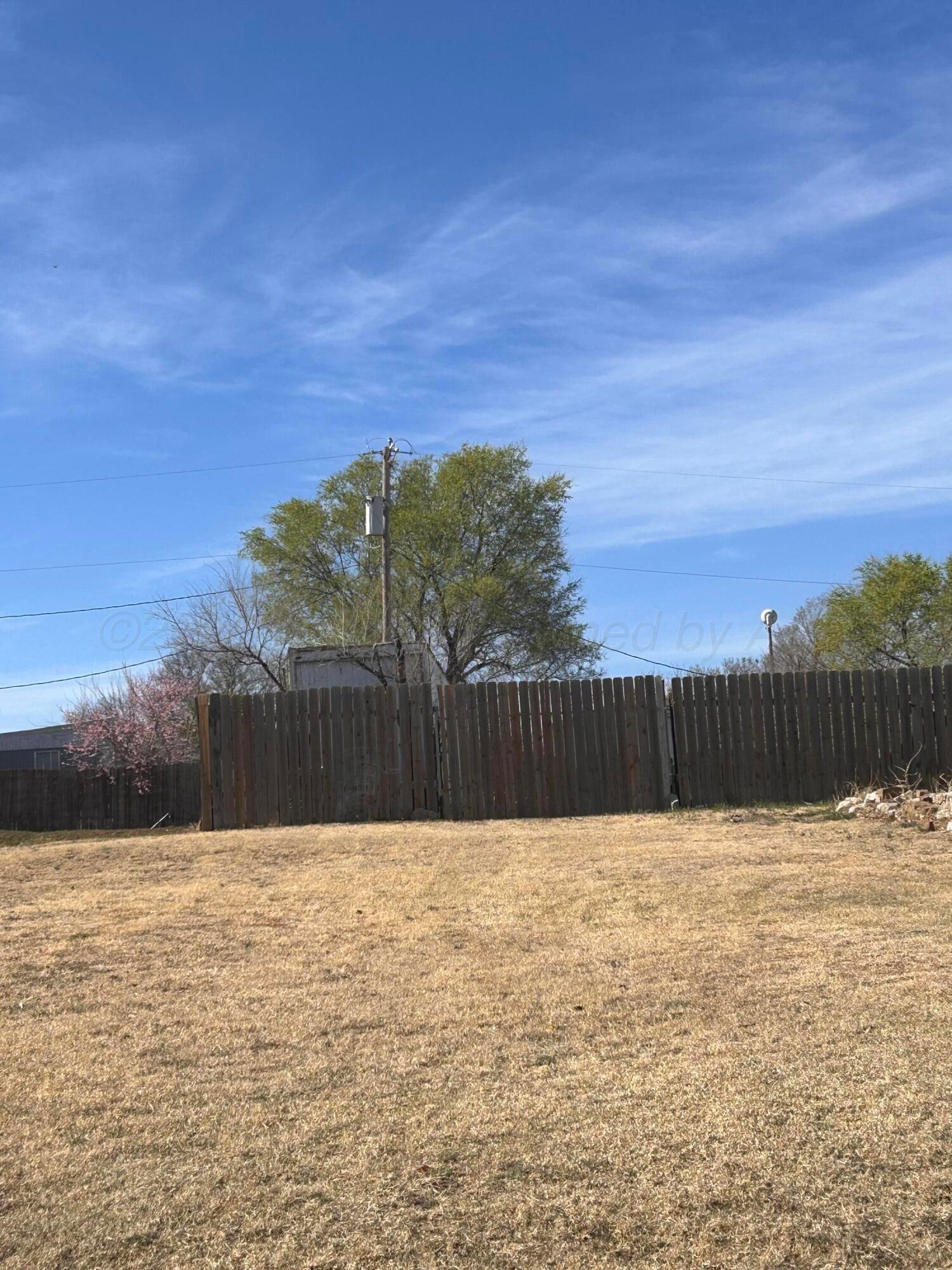 613 North 7th Street Canadian, TX 79014 - Photo 6 of 22 IMG_5436