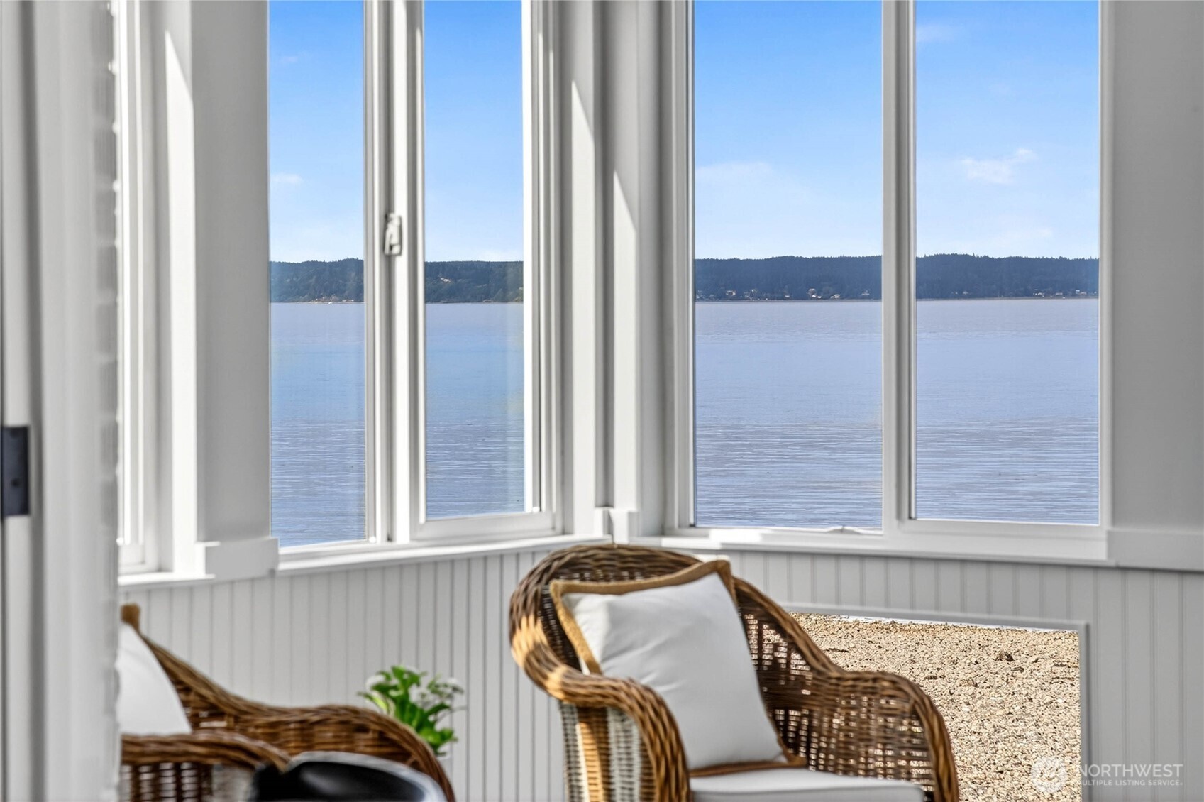 5311 Beach Drive Southwest Seattle, WA 98136 - Photo 13 of 40