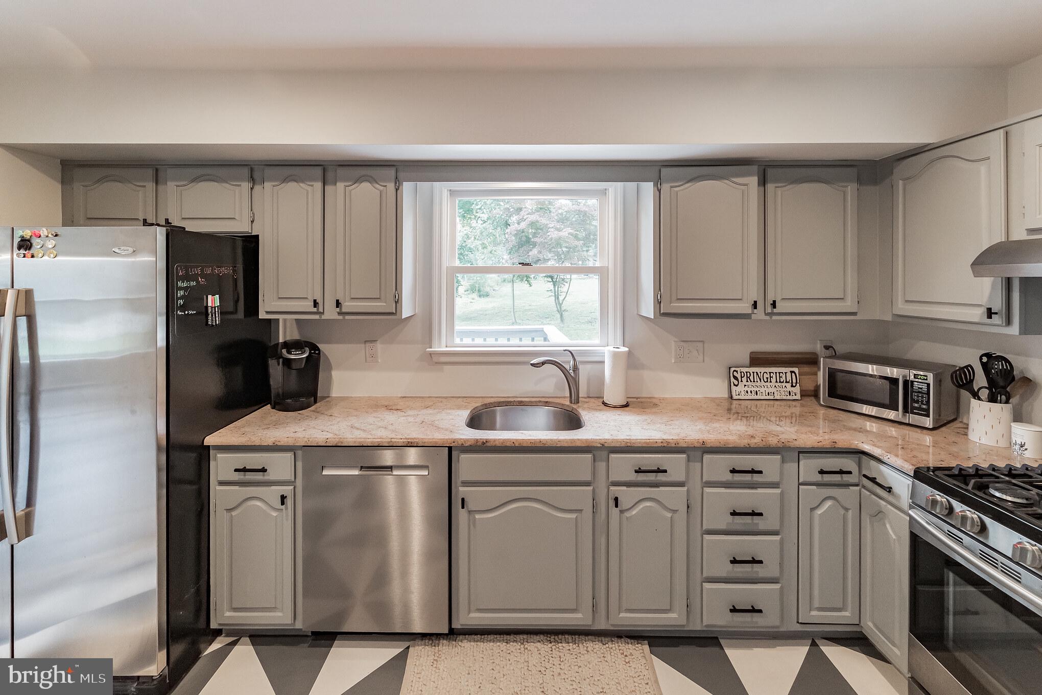 116 Overhill Road Springfield, PA 19064 - Photo 8 of 29 Ample Cabinet and Counter Space
