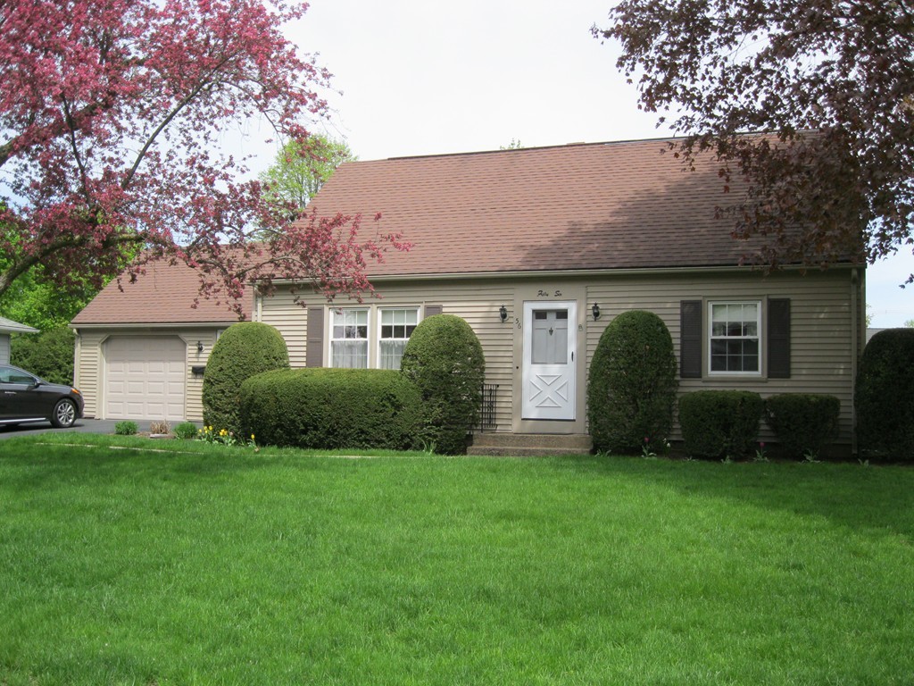 56 Sterling Road Holyoke, MA 01040 - Photo 1 of 25 Gallery Image 1