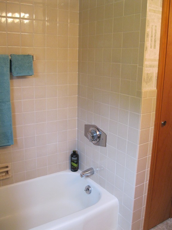 56 Sterling Road Holyoke, MA 01040 - Photo 18 of 25 Gallery Image 18