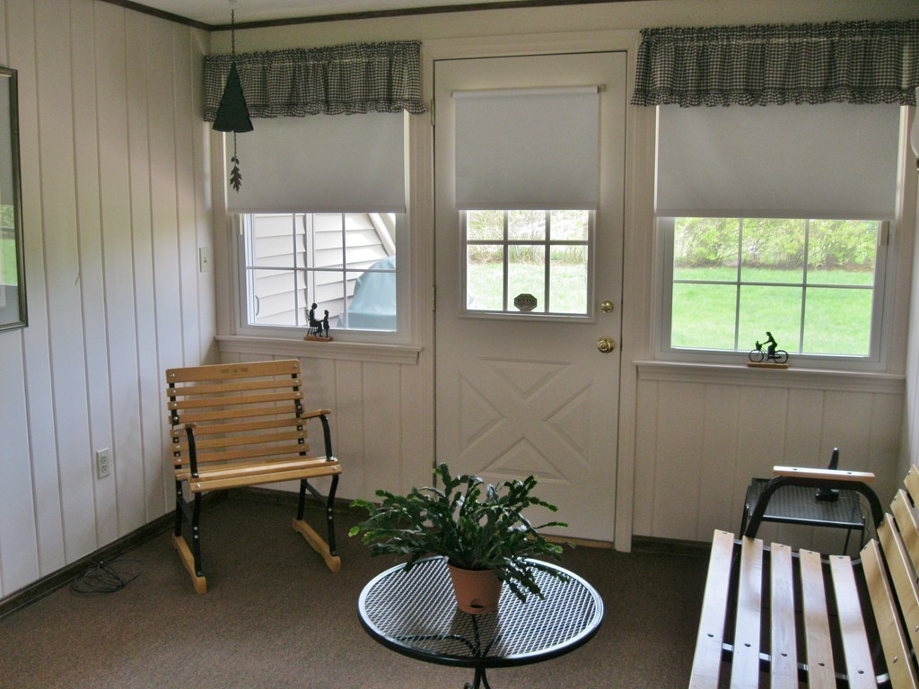56 Sterling Road Holyoke, MA 01040 - Photo 3 of 25 Gallery Image 3