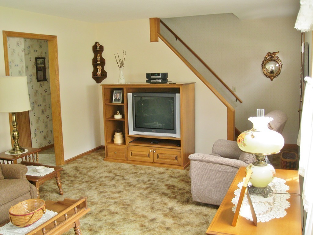 56 Sterling Road Holyoke, MA 01040 - Photo 10 of 25 Gallery Image 10