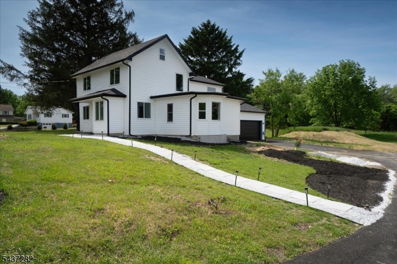 129 Owens Station Road Vernon, NJ 07461 - Photo 4 of 33