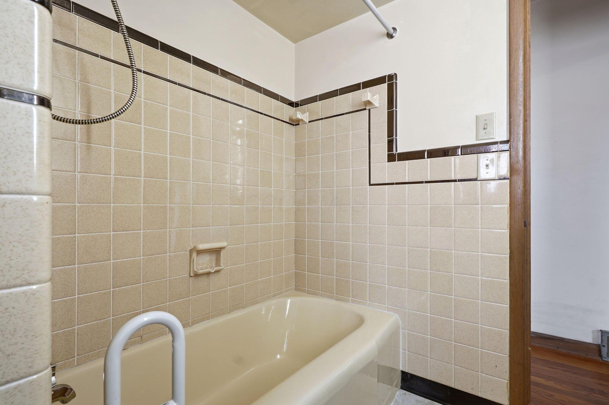 2807 Dover Road Columbus, OH 43209 - Photo 12 of 43 16-web-or-mls-2807-dover-rd