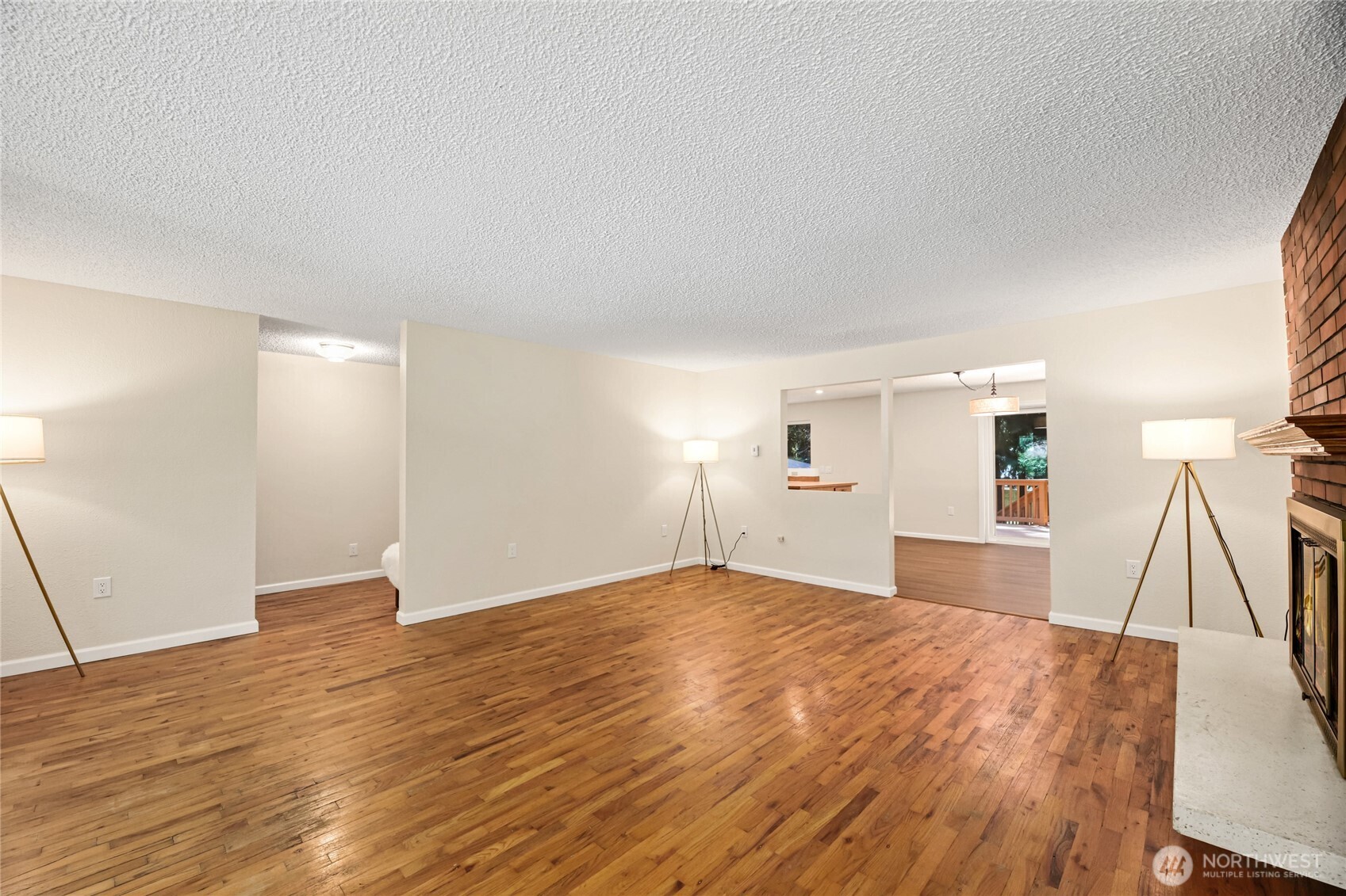 17555 Southeast 134th Street Renton, WA 98059 - Photo 8 of 40