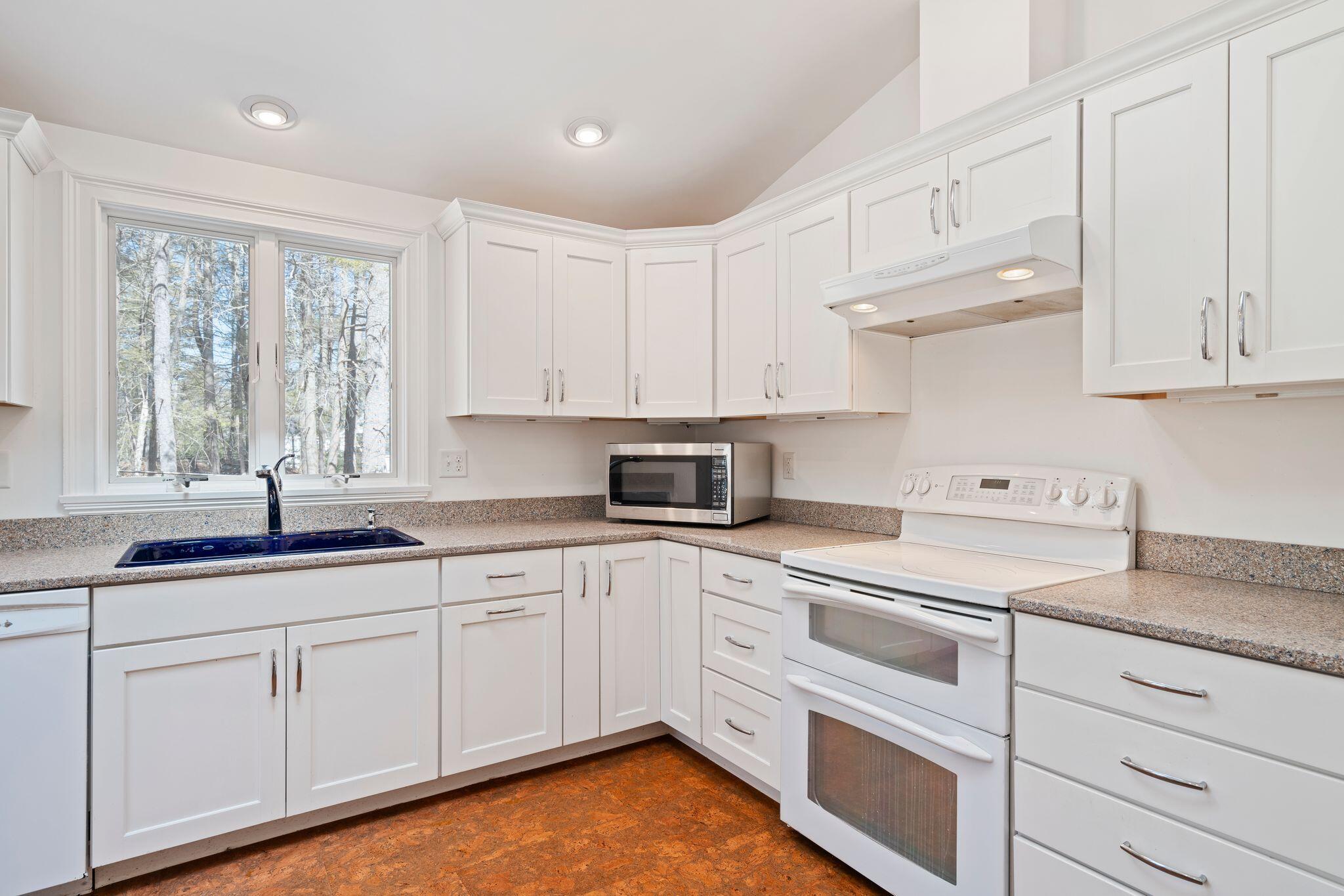 33 Limestone Road Ogunquit, ME 03907 - Photo 10 of 30 33 Limestone Rd Ogunquit ME 07