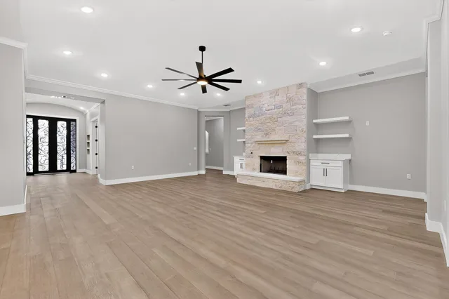 $1,250,000 | 448 Stephen F Austin Boulevard, Bastrop, TX 78602