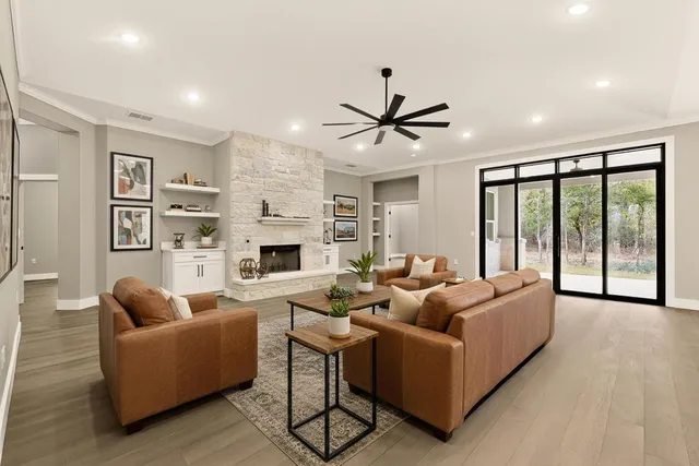 $1,275,000 | 448 Stephen F Austin Boulevard, Bastrop, TX 78602