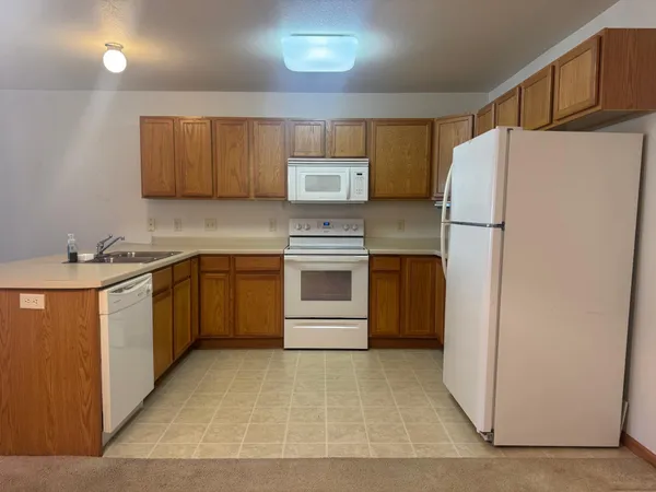 $229,000 | 1085 Dale Street Southwest, Unit 118, Hutchinson, MN 55350