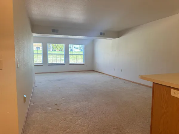 $229,000 | 1085 Dale Street Southwest, Unit 118, Hutchinson, MN 55350