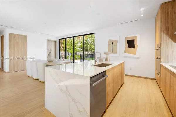 $2,995,000 | 2175 Southwest 25th Street, Miami, FL 33133